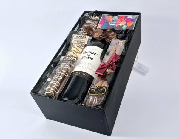 Cesta com Vinho 750ml e Chocolates - 232g - Imagem 6