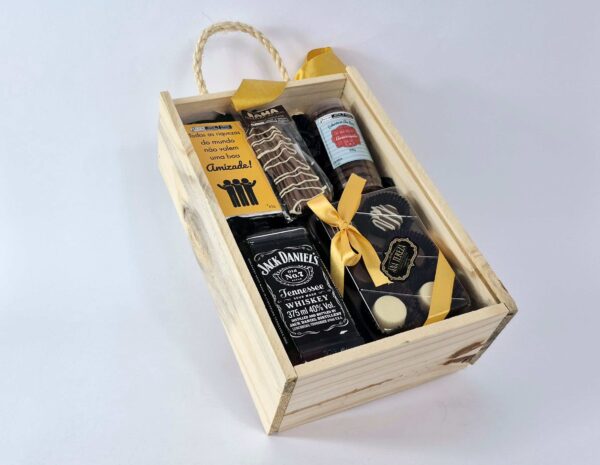 Cesta de Madeira com Whisky 375ml - 240g - Imagem 8