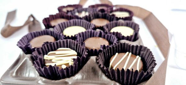 Caixa com 12 Bombons ao Leite - Imagem 7